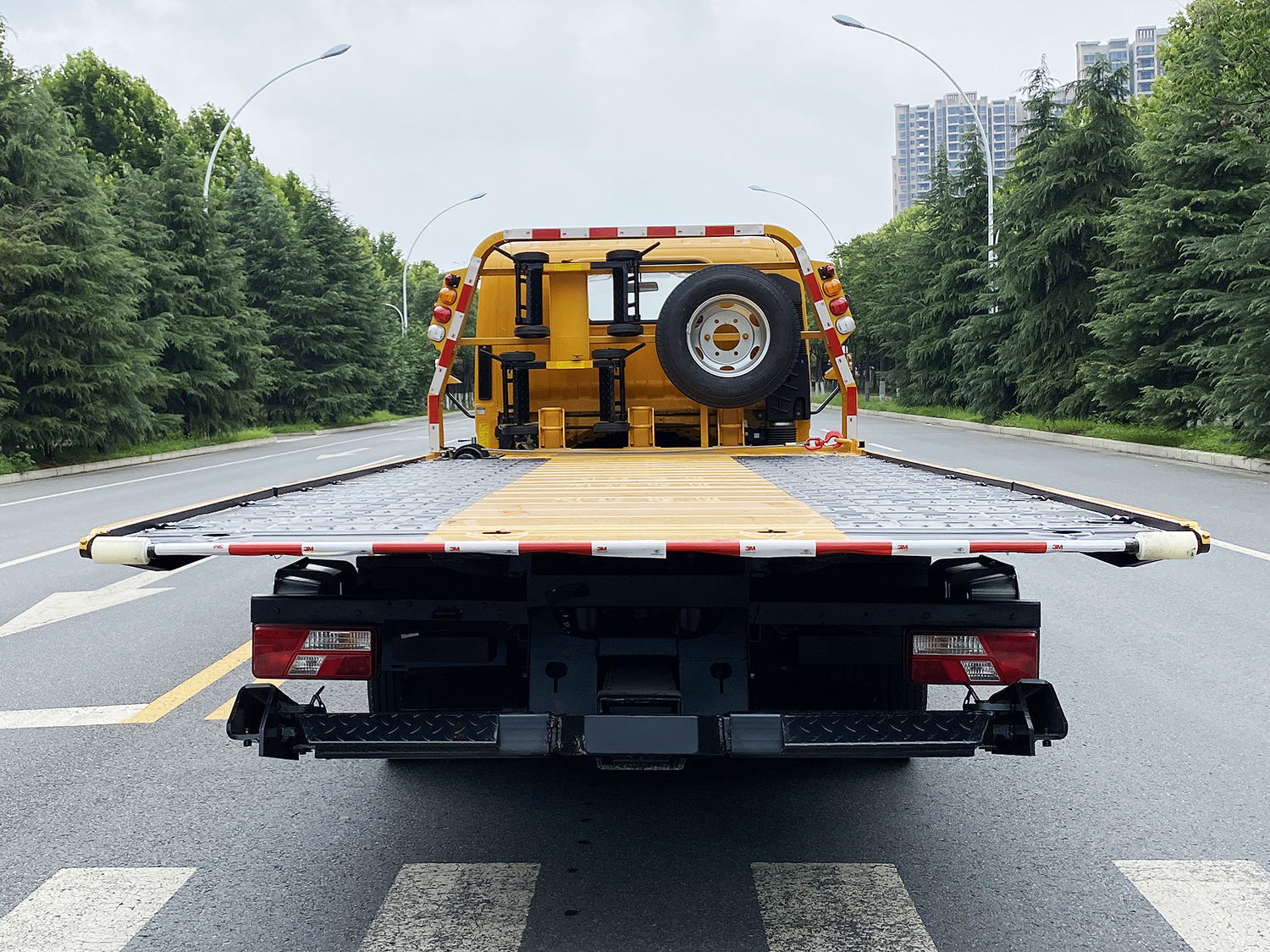 國六江鈴凱運藍(lán)牌一體板清障車