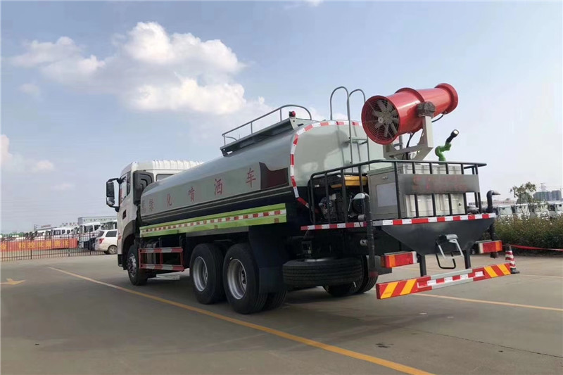 東風天龍后八輪20噸噴霧車，國六綠化噴灑車