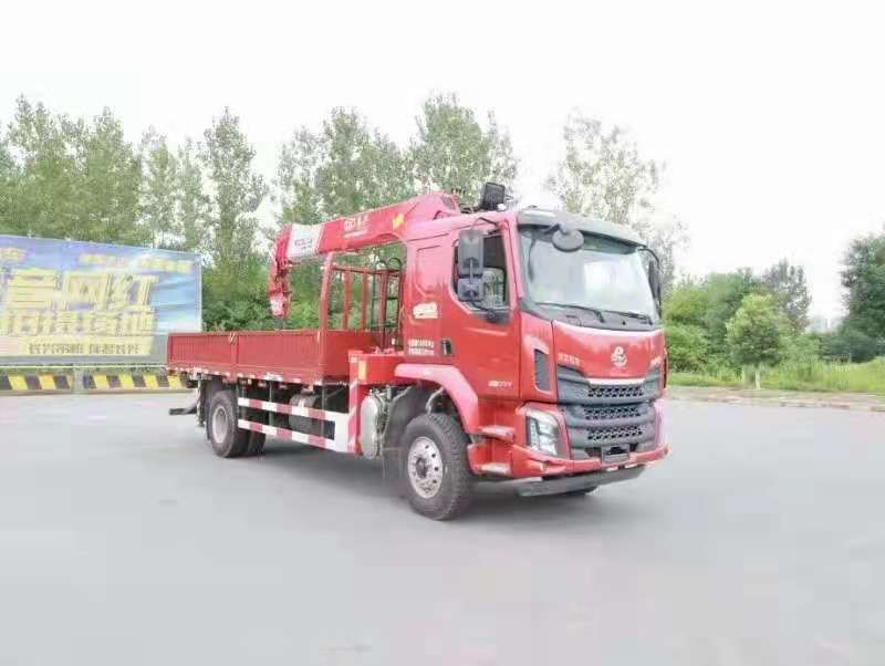國六柳汽單橋長(zhǎng)興8噸吊機(jī)