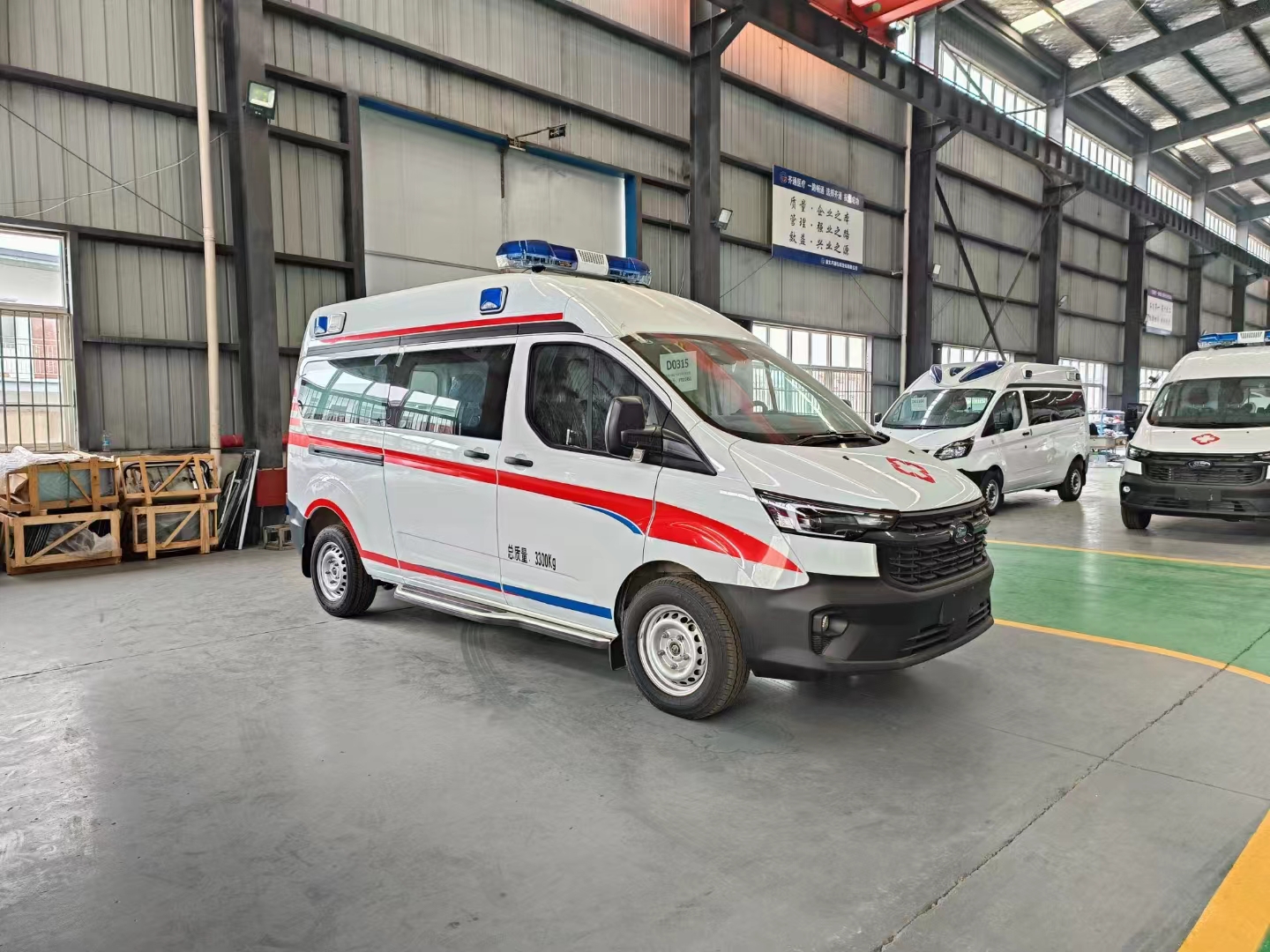 福特新全順短軸中頂運(yùn)輸型救護(hù)車(chē)（汽油）