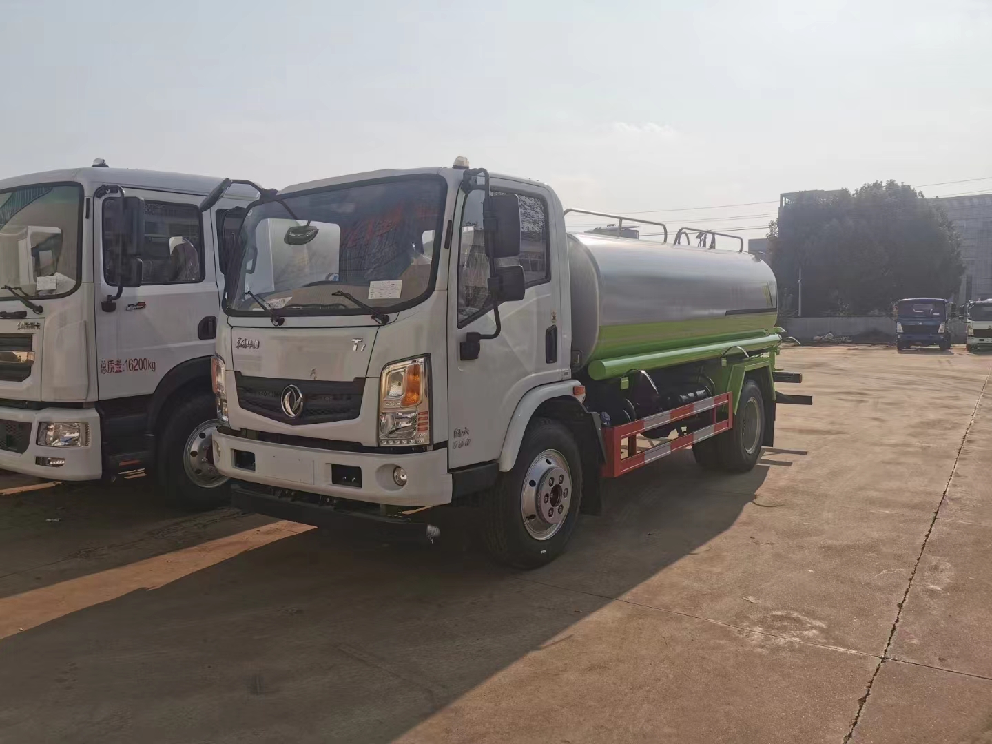 華神T1系列9.2方灑水車(chē)詳細(xì)參數(shù)！